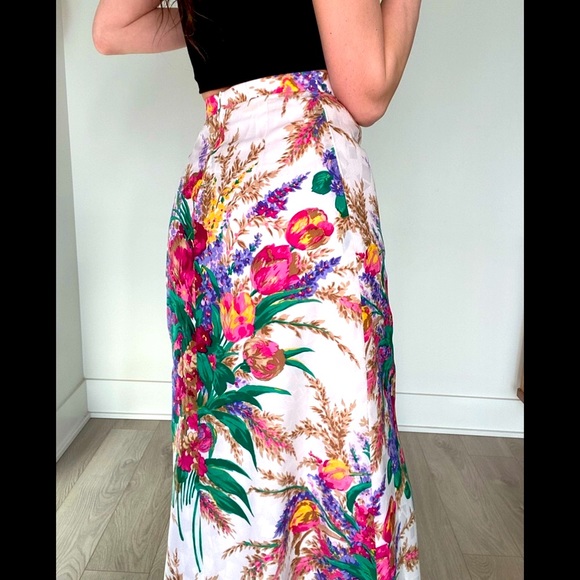 VINTAGE NEW condition Euro designer summer cocktail skirt. XS high waisted - Picture 3 of 10